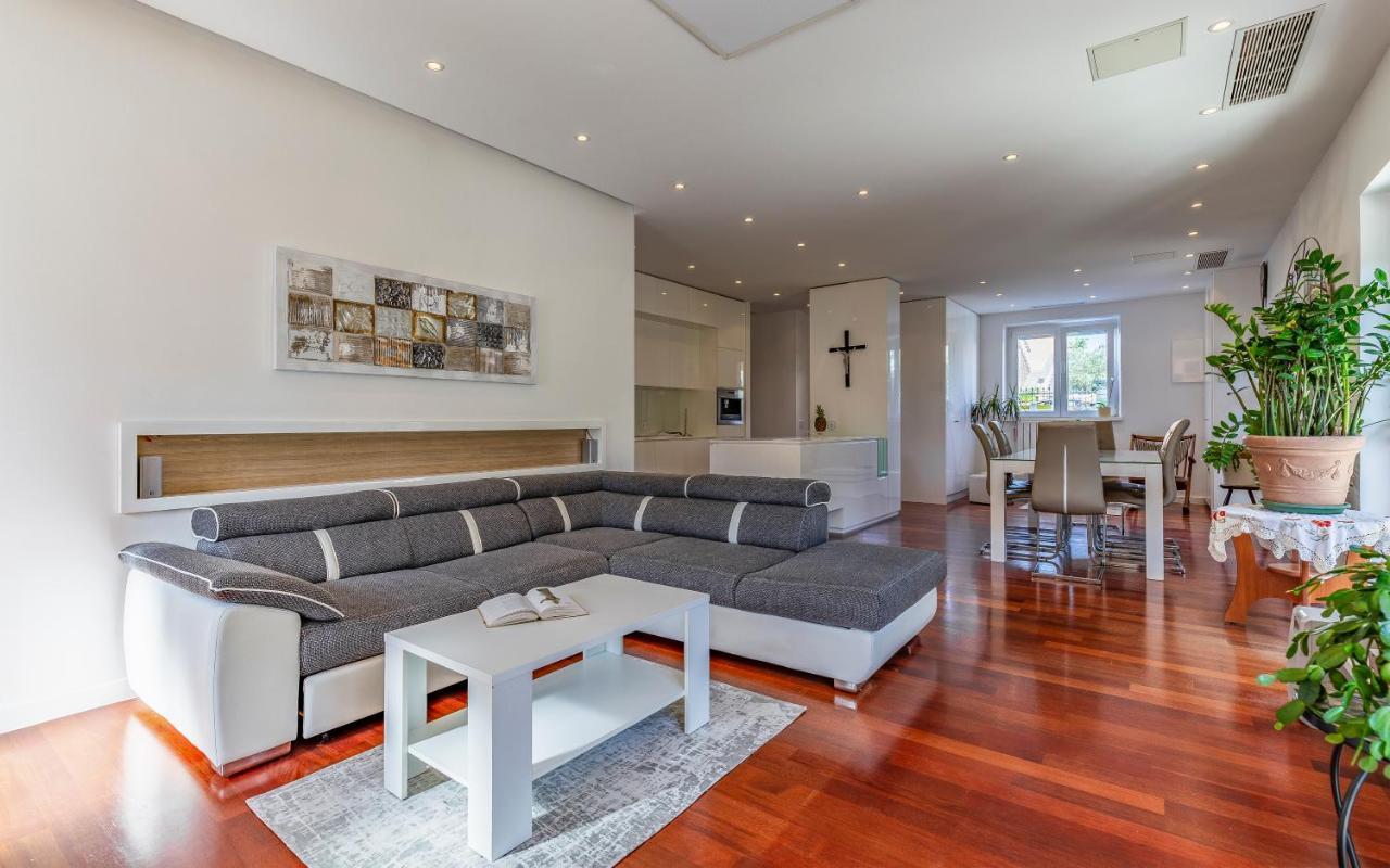 Viola Medulin Apartment Rovinj Bagian luar foto